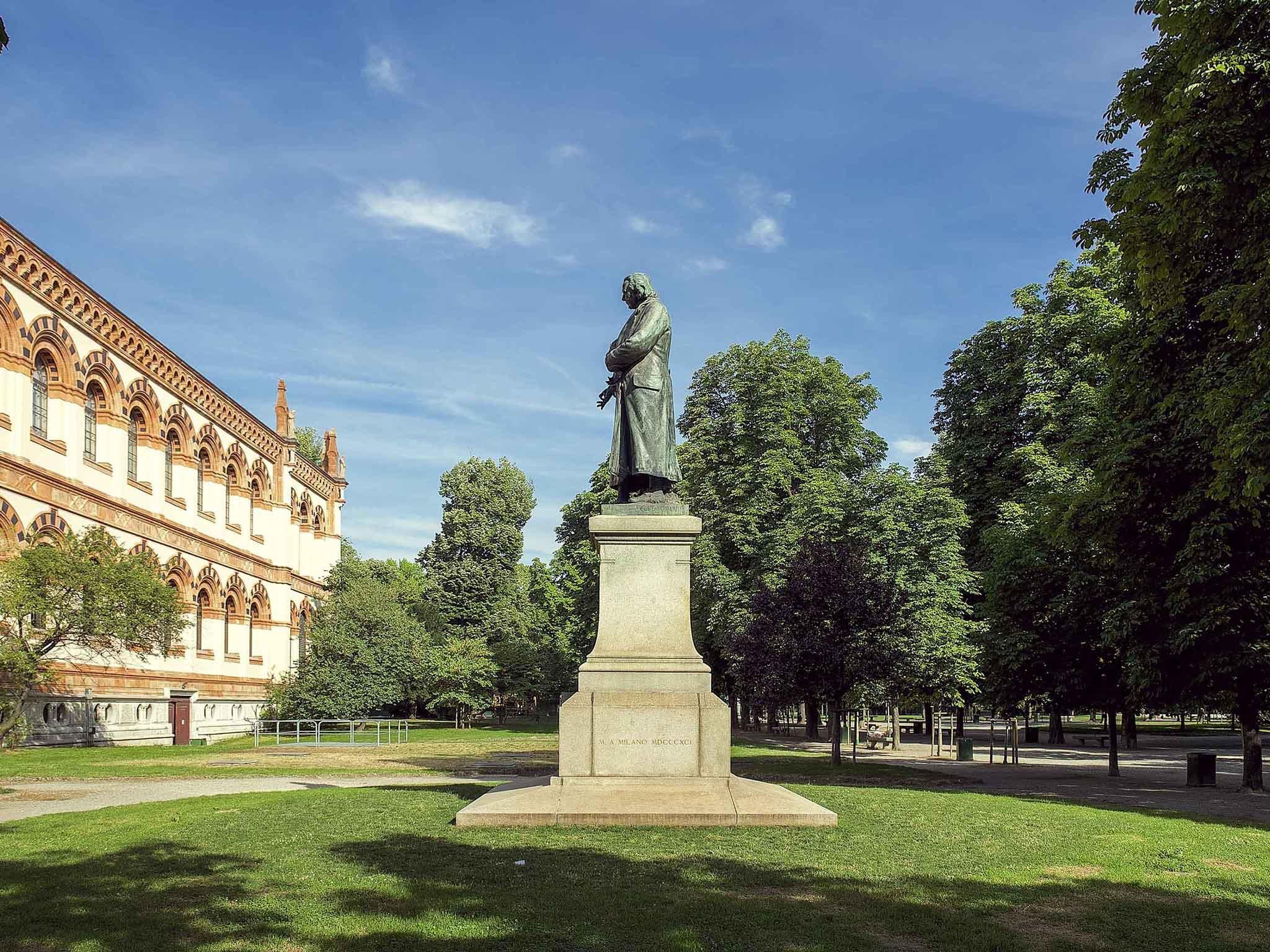 Hotel Mercure Milano Centro Экстерьер фото